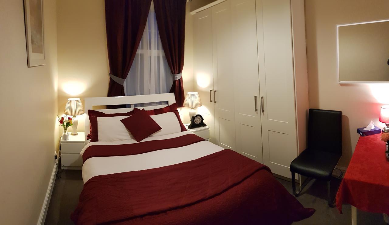 Silver Eagle Bed & Breakfast Дъблин Екстериор снимка